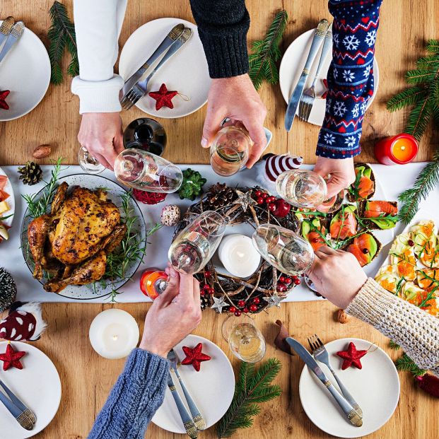 Mesa de una comida de Navidad. Fuente: Bigstock Mesa de una comida de Navidad. Fuente: Bigstock