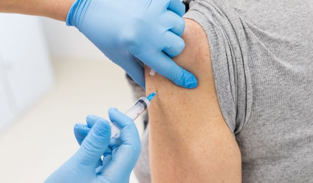 Bigstock. La OMS recuerda la necesidad de vacunación contra el COVID-19