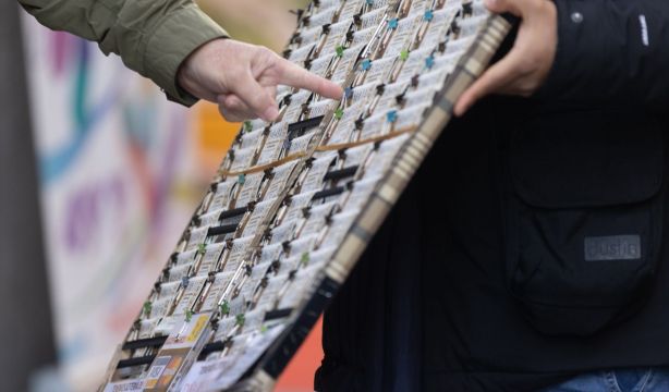 Alambre, copa, lira, paraguas, tolva... Los términos clave del sorteo de la Lotería de Navidad