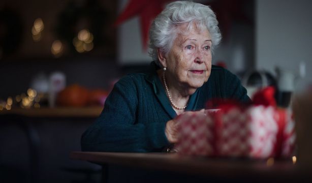 La soledad de los mayores duele más en Navidad: un 37% de los afectados la sufre más en estas fechas