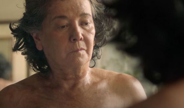 'Memorias de un cuerpo que arde' aborda la sexualidad en las mujeres mayores (YouTube)