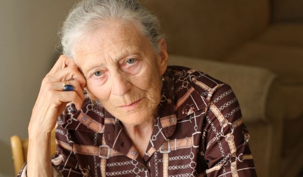 Subida de pensiones insuficiente: crecen el 2,8%, pero la luz y muchos alimentos son prohibitivos