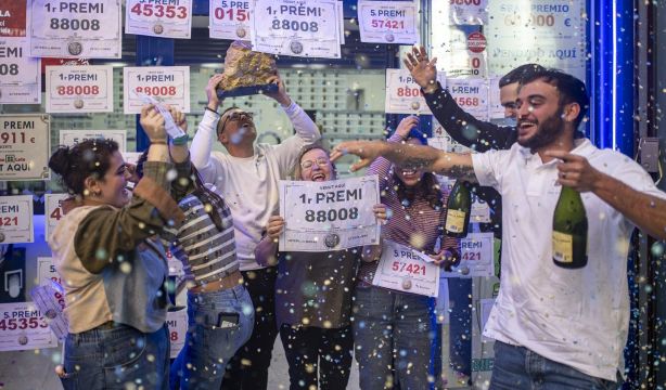 Lotería de Navidad: ¿invertir el 'Gordo' o tapar agujeros?