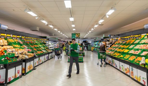 ¿Cuáles son los supermercados mejor valorados por los españoles?