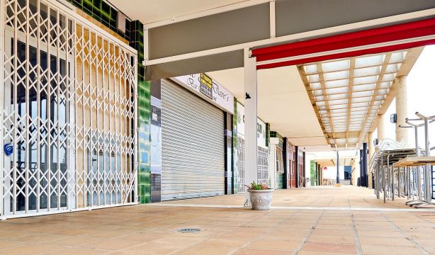 El comercio pierde 13.600 negocios en un año y cierra 37 tiendas al día, según Uatae