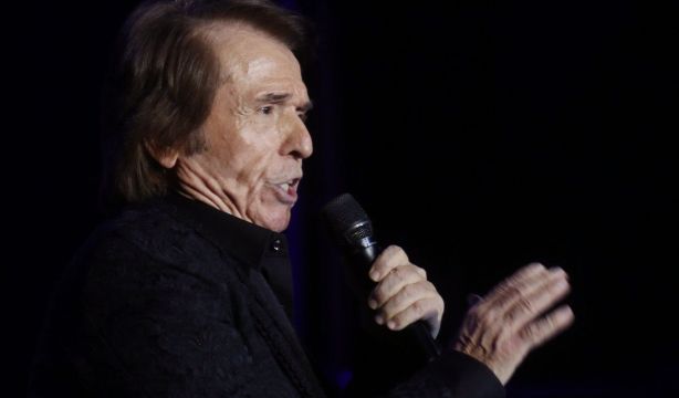 Raphael padece un linfoma cerebral