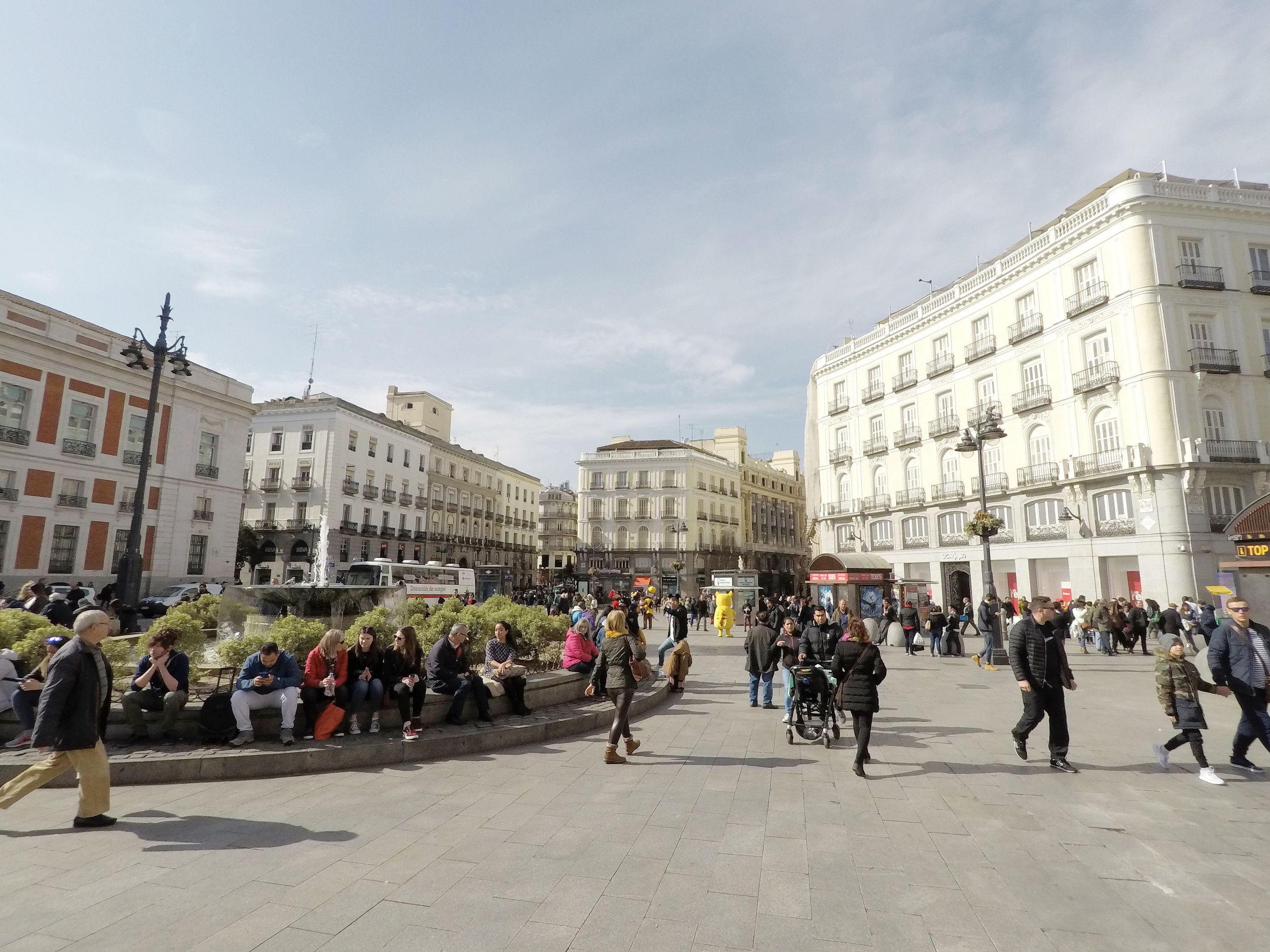 Almeida anuncia la peatonalización de la Puerta del Sol