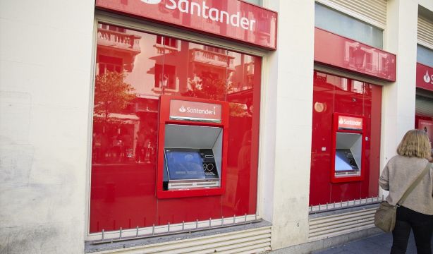Pago de las pensiones en octubre de 2025: ¿qué día se cobra la pensión en Banco Santander?
