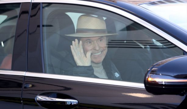 Raphael sale del hospital tras diez ingresado por un linfoma cerebral