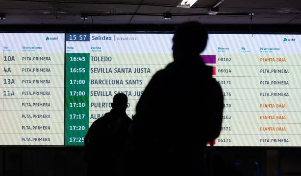  Renfe introducirá un asistente virtual con inteligencia artificial en su web
