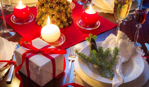 Los mejores trucos para quitar las manchas típicas de Navidad, según La Ordenatriz