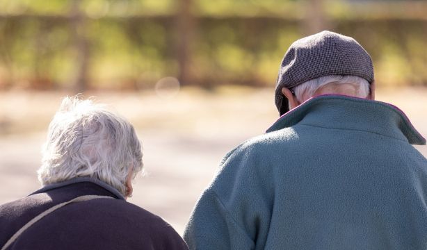  pensionistas pendientes de la subida de 2025