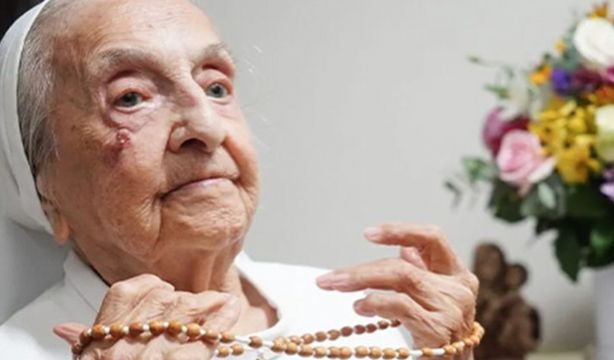 La monja Inah Canabarro, de 116 años, es la nueva persona más longeva del mundo (Instagram)