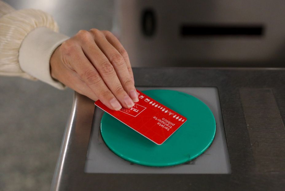 ¿Tienes más de 65 años y te sacaste el abono transporte en 2014? Ojo, que caduca ¿Tienes más de 65 años y te sacaste el abono transporte en 2014? Ojo, que caduca