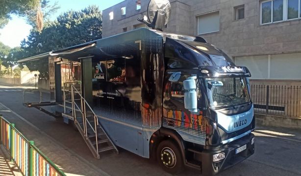 banca bancos caixabank rural ofibus oficina movil