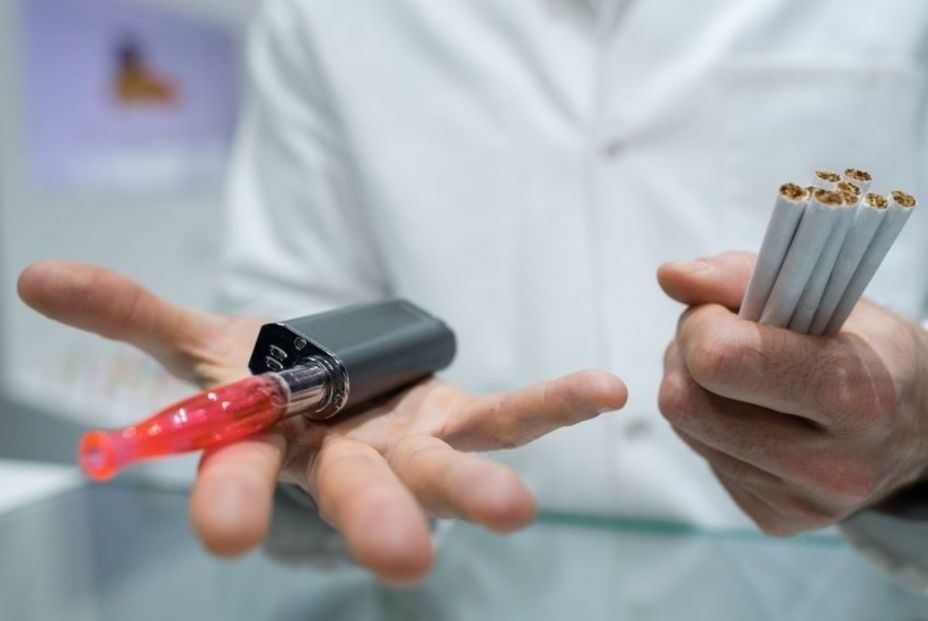 Los cigarrillos electrónicos sí fomentan el consumo del tabaco tradicional y perjudican la salud (Europa Press)