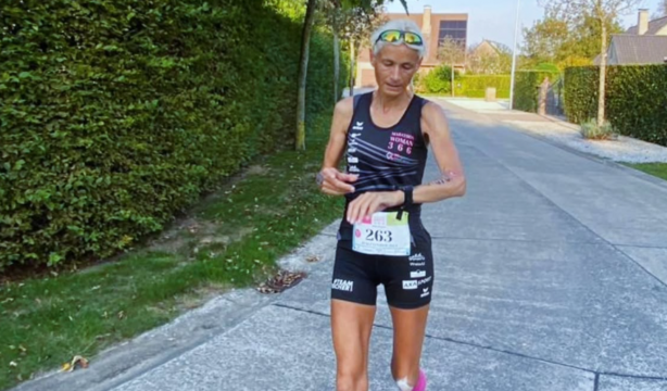 Hilde Dosogne, la atleta de 55 años que logró correr un maratón al día durante todo 2024
