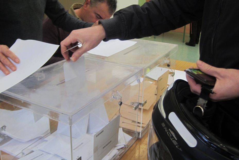 Elecciones generales, urna, votos Elecciones generales, urna, votos