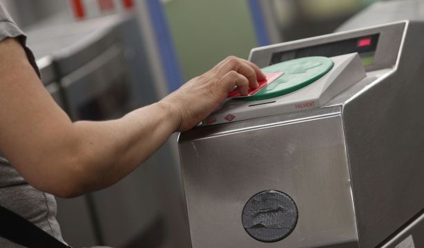 Tarjeta para mayores en Madrid: cómo obtenerla y qué descuentos ofrece