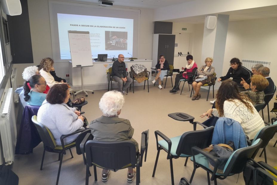 'El viaje de Ana', el nuevo corto de Cruz Roja para concienciar sobre la soledad no deseada (Cruz Roja) 'El viaje de Ana', el nuevo corto de Cruz Roja para concienciar sobre la soledad no deseada (Cruz Roja)