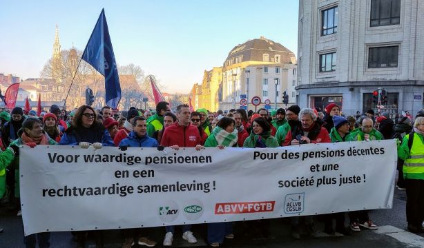 Bélgica se echa a la calle contra los planes para recortar las pensiones