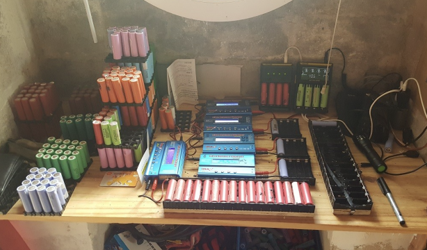 Un hombre revela el truco para ahorrar energía en casa: redujo su factura a cero