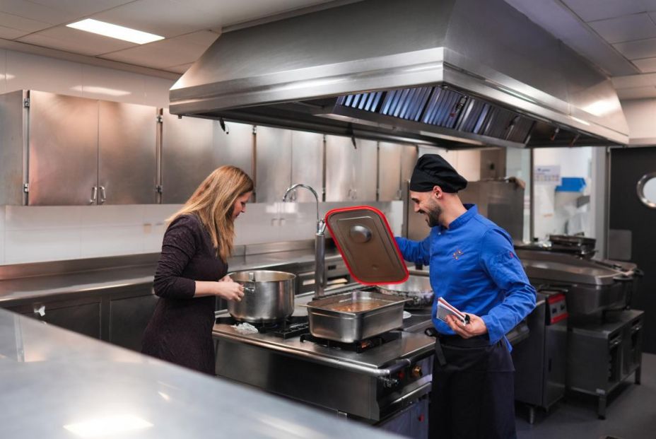 Más inspecciones en las residencias de Madrid para garantizar la calidad de la comida procesada Más inspecciones en las residencias de Madrid para garantizar la calidad de la comida procesada