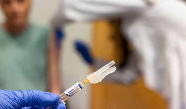 ¿Tiene sentido vacunarse de la gripe a estas alturas de la epidemia? Los expertos responden