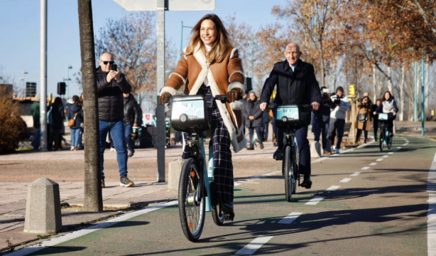 Zaragoza y Serveo estrenan el tercer servicio con más bicicletas públicas de España