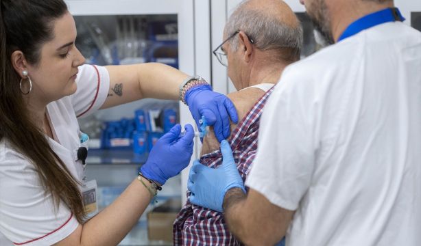 La vacuna de la gripe reduce la mortalidad en caso de enfermedad grave "entre tres y cuatro veces"