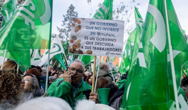Los funcionarios mutualistas vuelven a la calle para pedir una solución a Muface