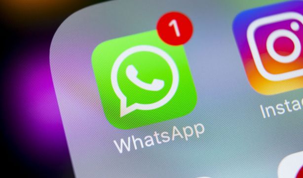 bigstock. ¿Va a incluir Whatsapp un tercer check azul? 