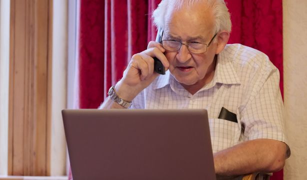 ¿Puedes compensar dinero perdido por ciberestafas en la declaración de la renta?