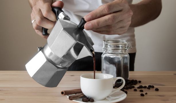 Este es el hábito matutino que te ayudará a tener un envejecimiento saludable