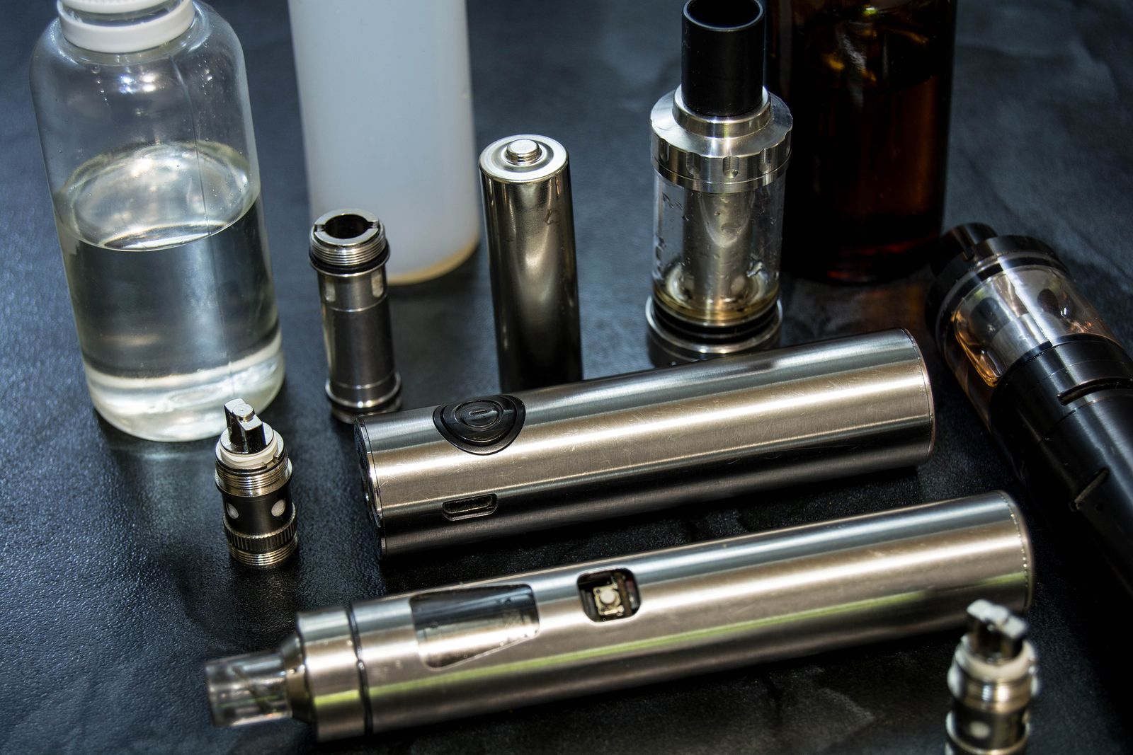 Qué sustancias tóxicas contienen los cirgarrillos electrónicos y productos de vapeo