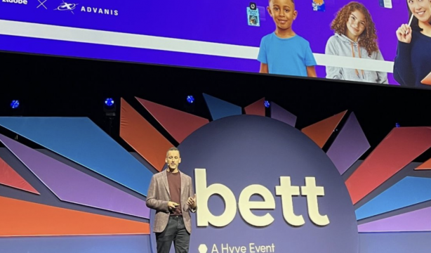 La compañía española IGNITE lanza su IA para la educación en la feria BETT Show UK