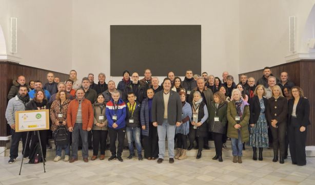 Sevilla contrata a 84 personas mayores de 45 años dentro de su plan para impulsar el empleo sénior (Europa Press)