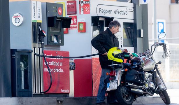 Gasolina y diésel suben por séptima semana consecutiva y ya son un 5% más caros que en diciembre
