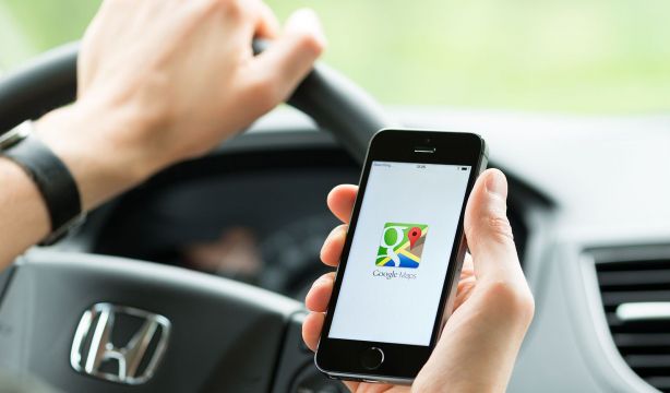 bigstock. Cuidado con la 'Z' de Google Maps: no la ignores si no quieres una multa