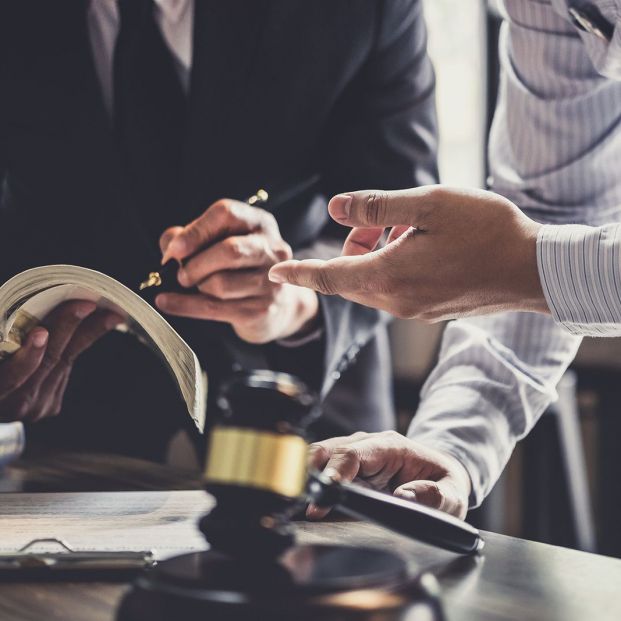 ¿Qué pasa con una herencia cuando el heredero renuncia a ella?