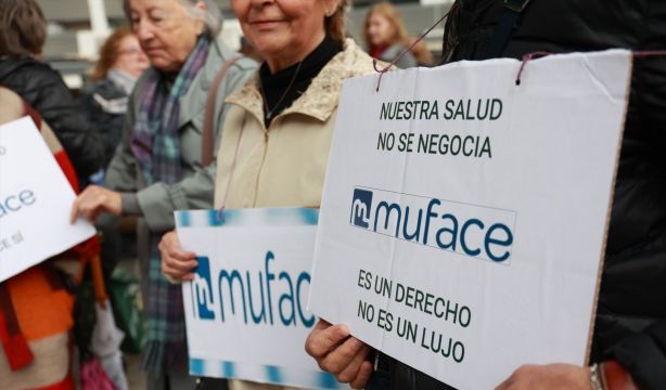 Alarma entre los mutualistas de Adeslas y DKV: aumentan las quejas por retrasos y cancelaciones