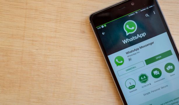  (Bigstock) Cómo editar o corregir mensajes ya enviados en WhatsApp y cuánto tiempo tienes para hacerlo