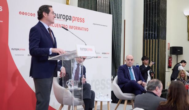 CEOE y ATA cargan contra la reducción de jornada y lanzan un aviso a Yolanda Díaz (Europa Press)