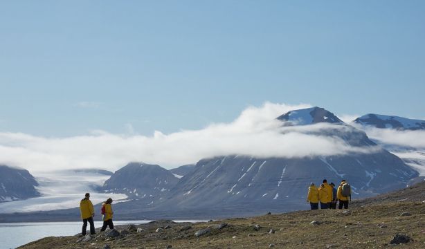 'Desafío Santalucía Seniors' busca a mayores de 65 años para viajar al Ártico (Bigstock)