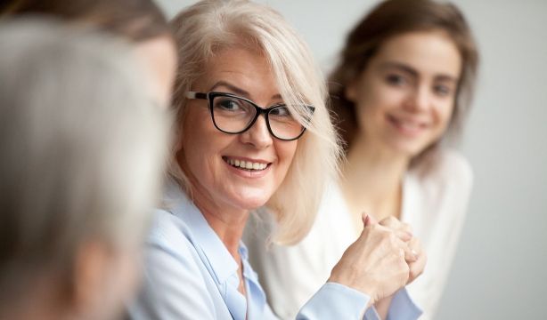 Poderío sénior: los mayores de 50 años suponen ya el 35% de la fuerza laboral del país
