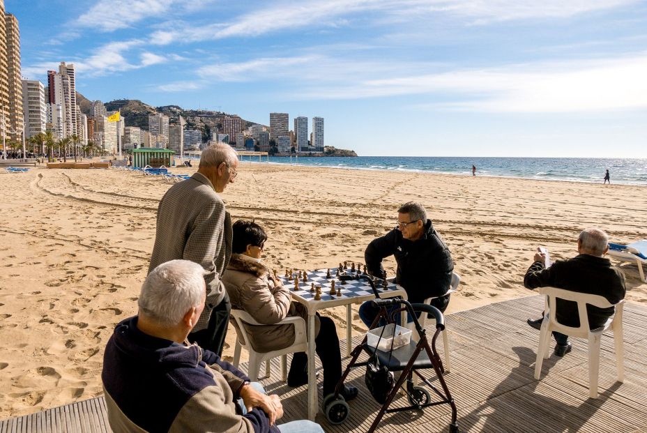 Disfruta del sol y las playas de Benidorm gracias a Mundosenior Disfruta del sol y las playas de Benidorm gracias a Mundosenior