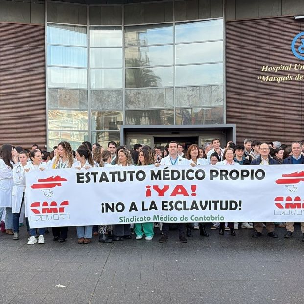 EuropaPress 6509946 250 medicos cantabria secundan valdecilla protesta contra estatuto marco (1) EuropaPress 6509946 250 medicos cantabria secundan valdecilla protesta contra estatuto marco (1)