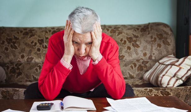 Pensión no contributiva: Los jubilados arrancan 2025 con 555 €, a años luz del salario mínimo