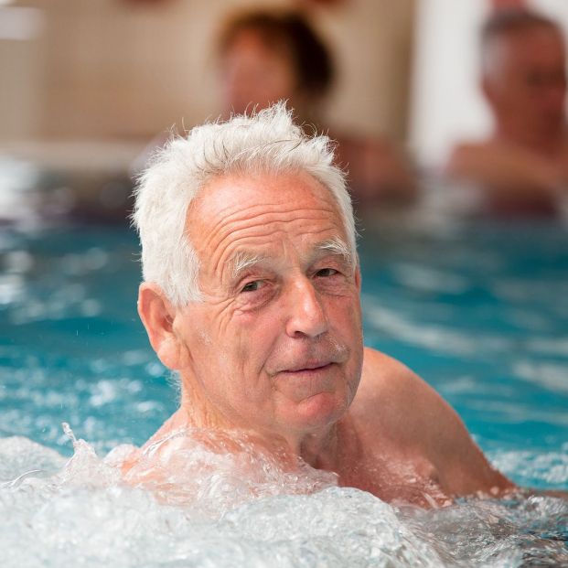 La Generalitat Valenciana ofrece 7.281 plazas para personas mayores en su Programa de Termalismo (Bigstock)