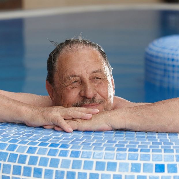 La Generalitat Valenciana ofrece plazas 7.281 para personas mayores en su Programa de Termalismo (Bigstock)